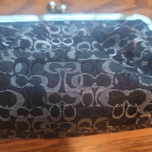 NWT Coach CC Signature Black Silver Gray Pewter Small Wristlet Bag Clutch Purse - Picture 2 of 8